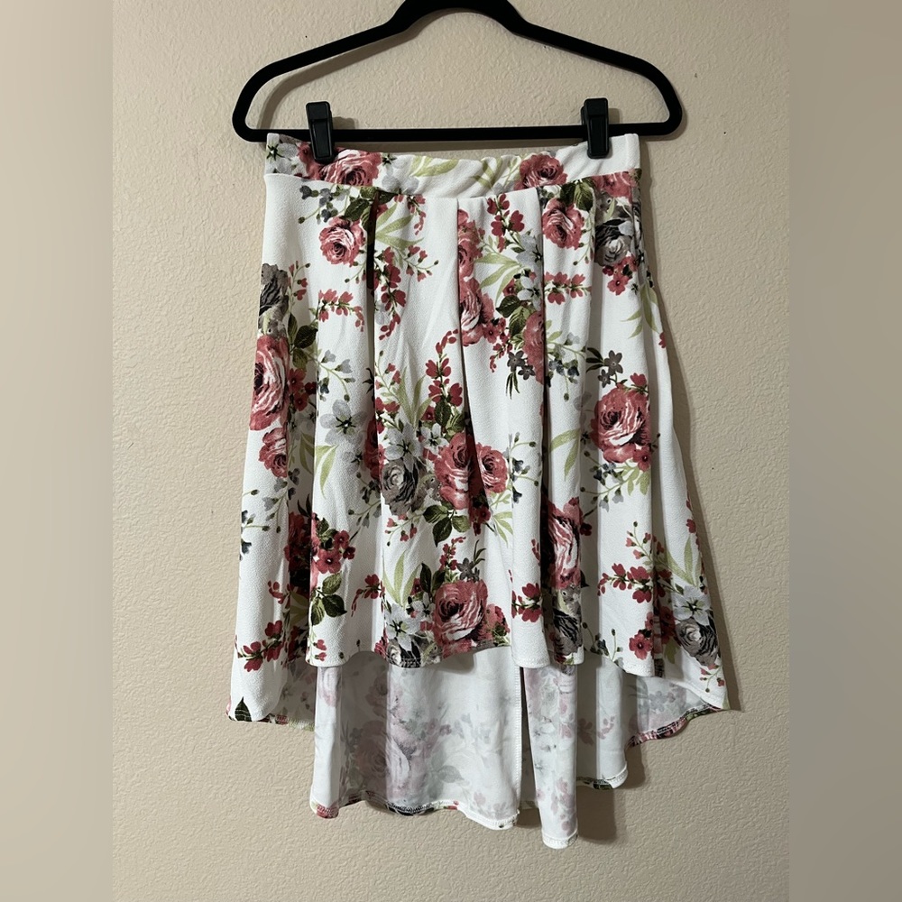 NWT Discreet High Low Short Skirt